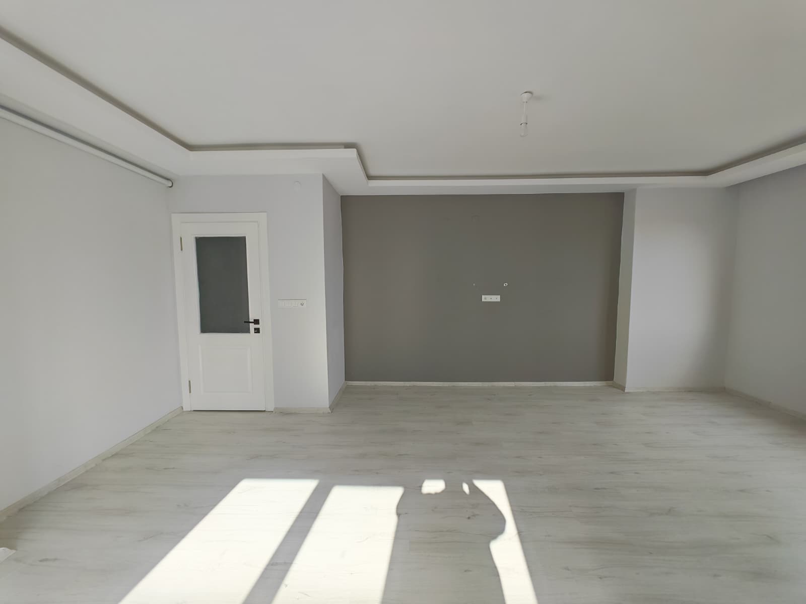 SARAÇLIDA AYRI MUTFAKLI 2 YIILIK ÇİFT BALKONLU 3+1